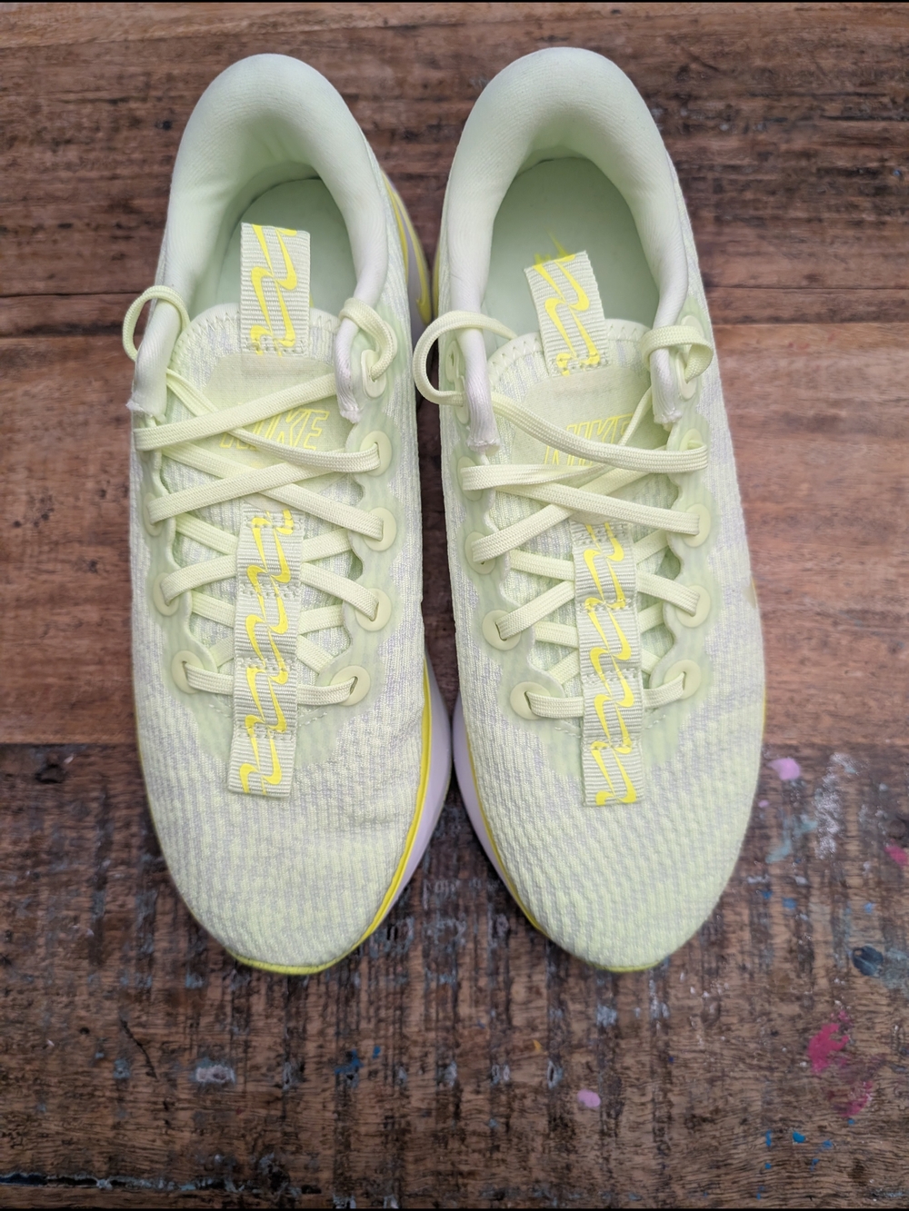 Nike Motiva Women's 8.5 Dv1238-703 Barely Volt Walking Running Shoes